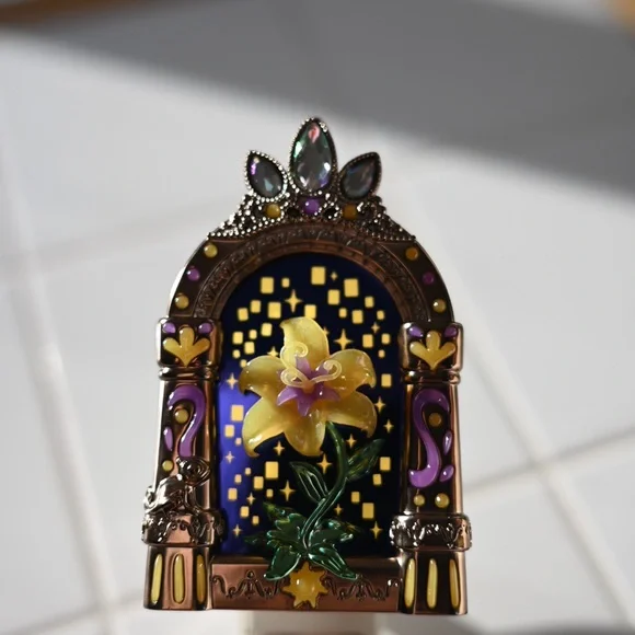 Rapunzel Bath & Body Works Tangled
Wallflower Night Light Brand New With Tags - Picture 15 of 15